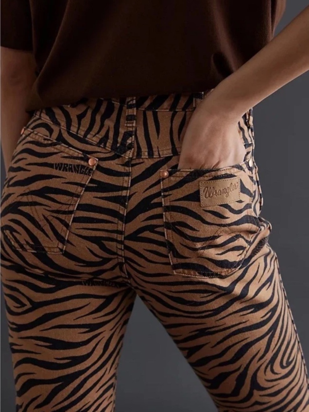 WRANGLER WOMEN'S HIGH RISE WILD WEST 🐅PURR PRINT JEANS 30x28 ANTHROPOLOGIE FP - Picture 5 of 15